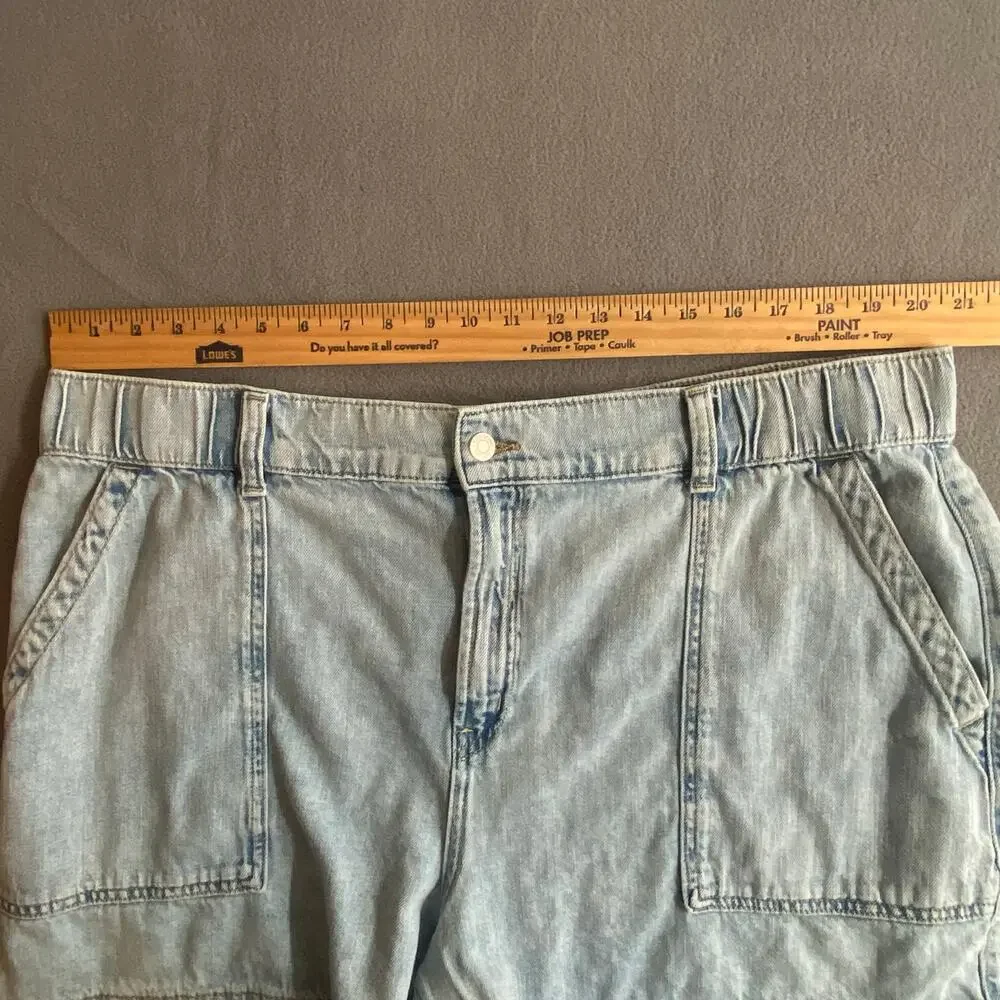 Gap Easy Utility‎ Denim Shorts Womens XXL Light Wash Blue Pockets Casual